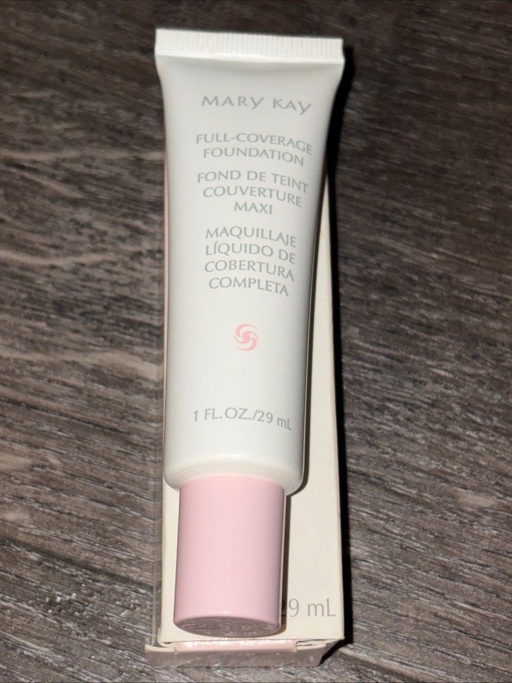 MARY KAY Medium-Coverage Foundation BEIGE 402 Liquid 1 Fl Oz 368300 NIB Pink Cap